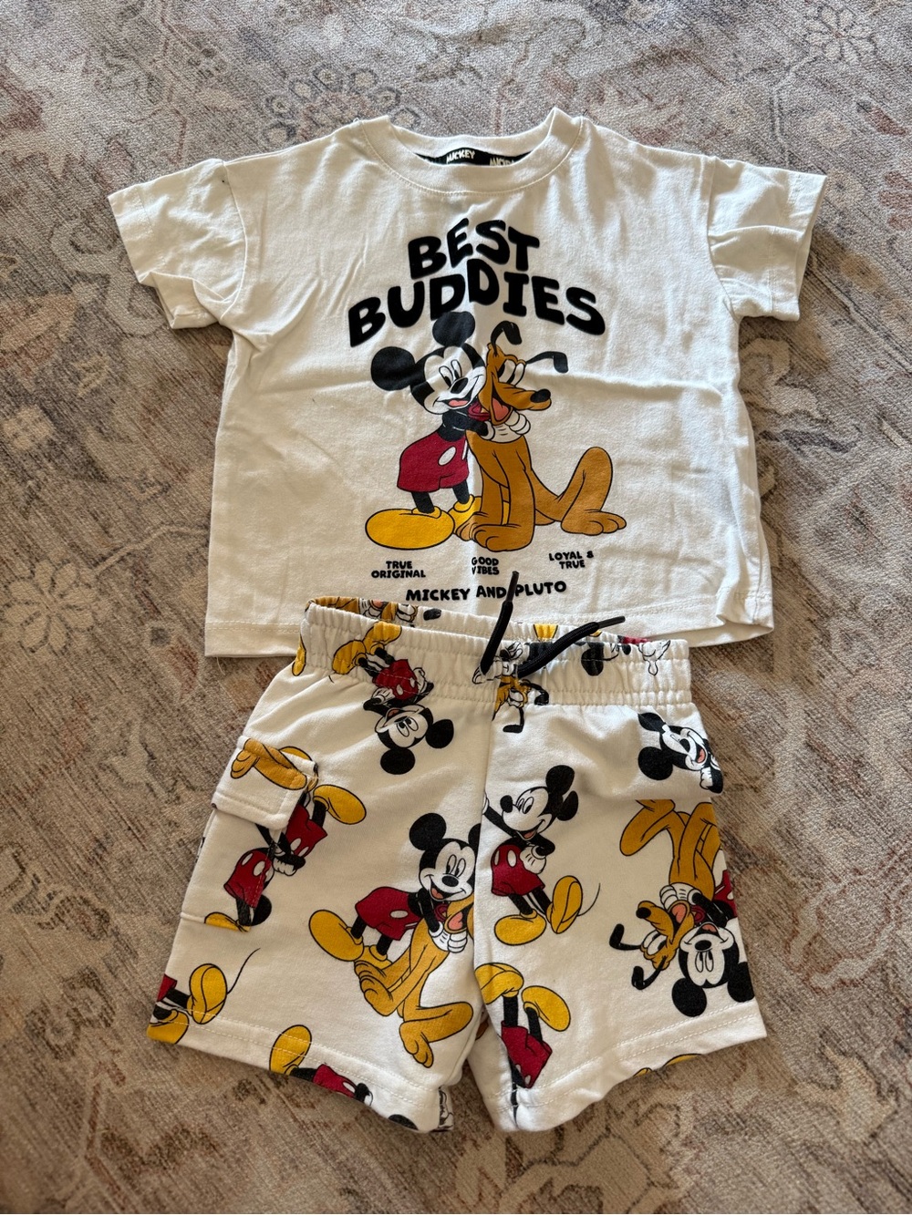 Disney Mickey & Pluto Kids White Short Set - Best Buddies